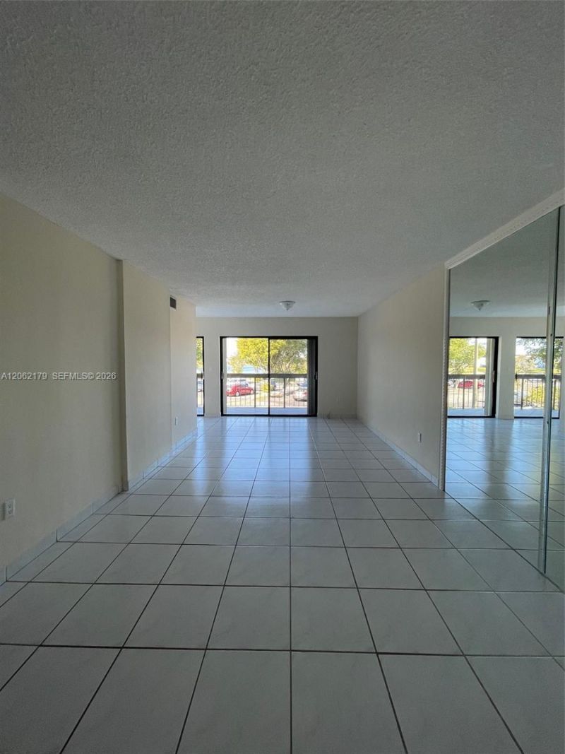 1350 SW 122nd Ave , Unit 212, Miami, FL 33184 Photo