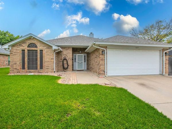 127 Mcalister Road, Burleson, TX 76028