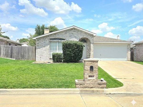 4005 Staghorn Circle N, Fort Worth, TX 76137