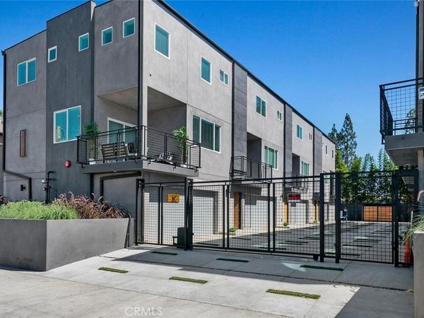 13538 Vanowen Street, Unit 4, Valley Glen, CA 91405