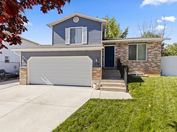 208 W 1600 N, Layton, UT 84041