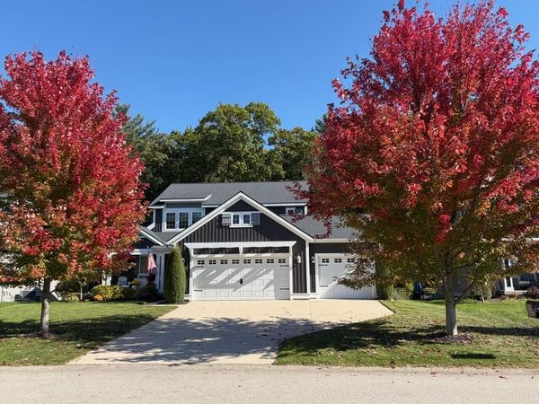 16964 Arbor Way Drive, Nunica, MI 49448