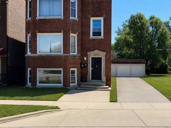 7961 S Essex Avenue , Chicago, IL 60617
