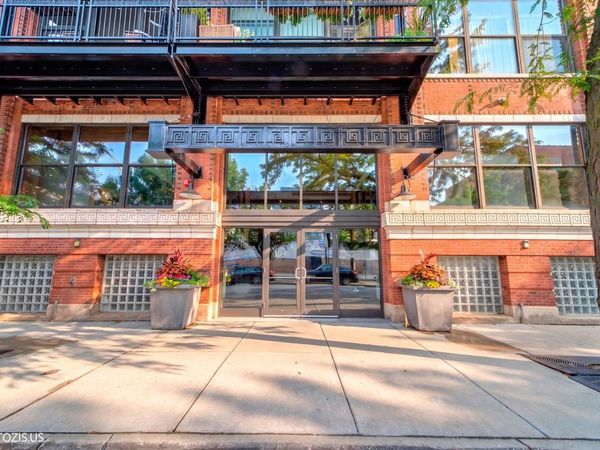 1040 W Adams Street , Unit 422, Chicago, IL 60607