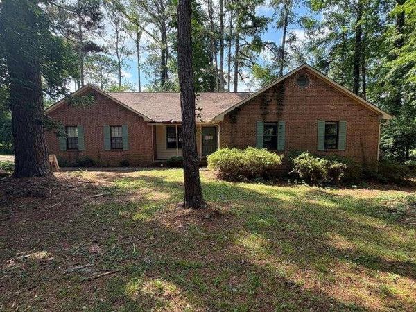 8198 Tupelo Trail , Jonesboro, GA 30236