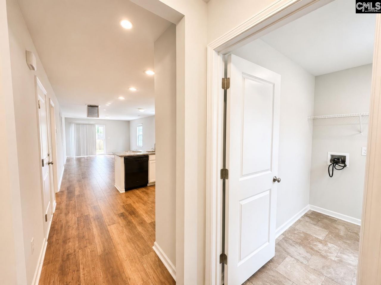 531 Moresby Way  Photo 4
