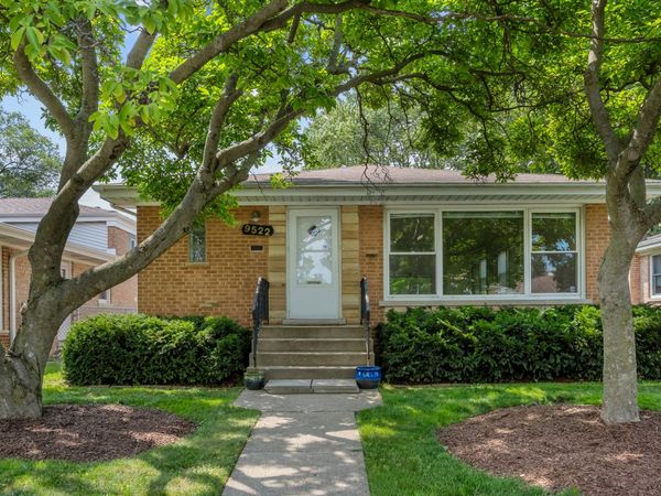 9522 Lawler Avenue , Skokie, IL 60077