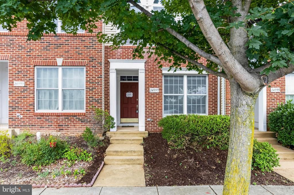 24997 Riding Center Drive, South Riding, VA 20152 Main Photo