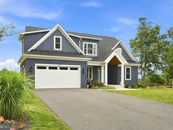 125 LAKE HOLLIDAY, CROSS JUNCTION, VA 22625