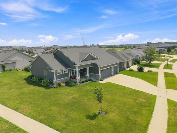 2013 NE Breezy Point , Grimes, IA 50111