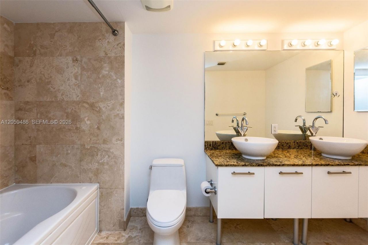41 SE 5th St , Unit 1914, Miami, FL 33131 Photo