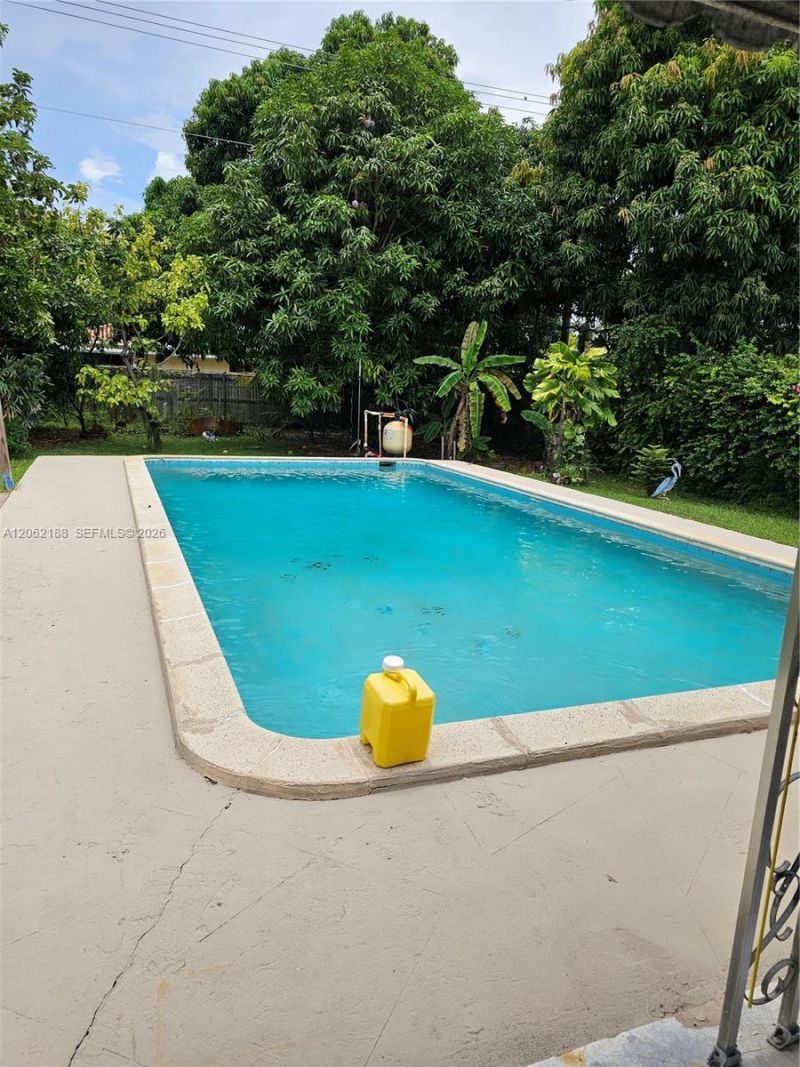 648 E 28th St , Hialeah, FL 33013 Photo