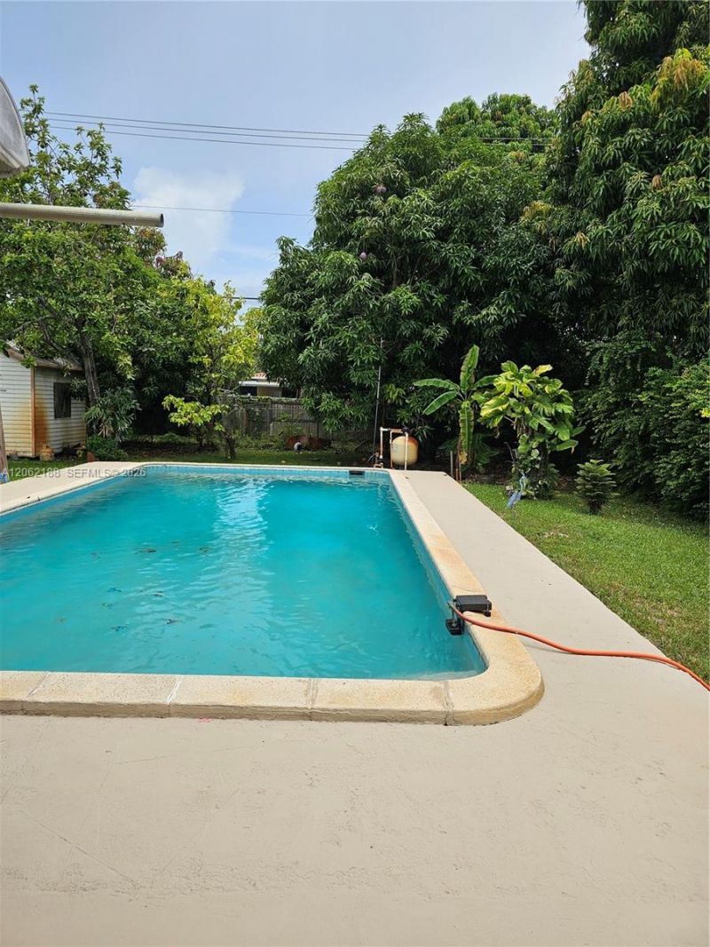 648 E 28th St , Hialeah, FL 33013 Photo