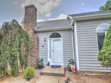 183 IDLEWOOD BLVD, STAUNTON, VA 24401