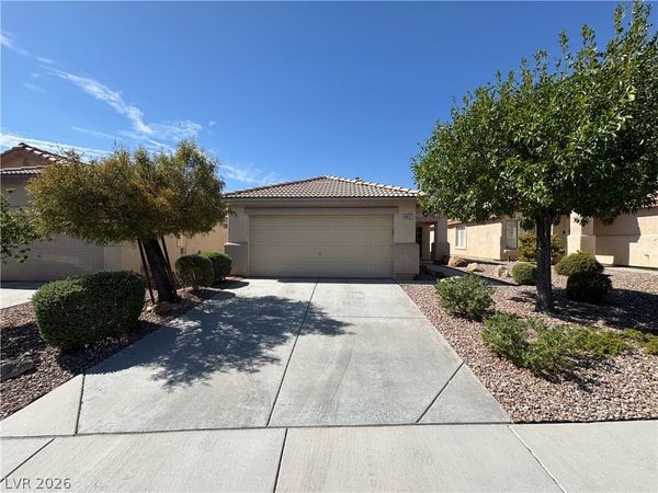 4951 Lunetto Avenue , Las Vegas, NV 89141