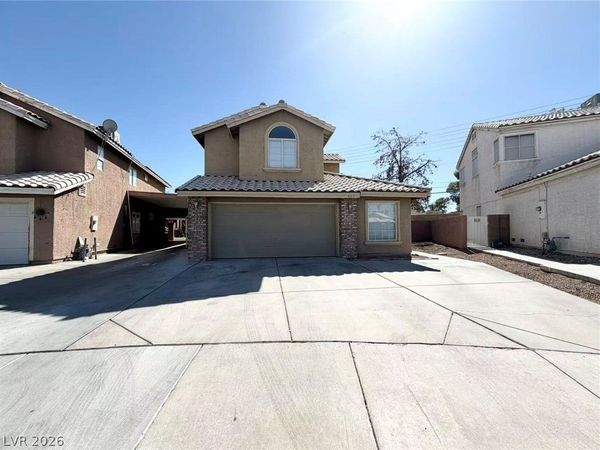 901 Golden Hawk Way , Las Vegas, NV 89108