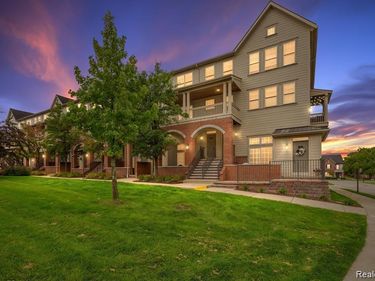 207 Amys Walk, Auburn Hills, Mi 48326