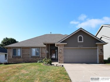 2505 Blackhawk Drive, Bellevue, NE 68123