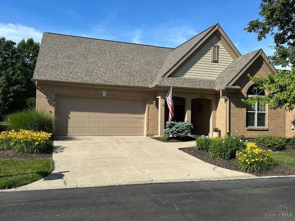 1404 Little Yankee Run, Centerville, OH 45458