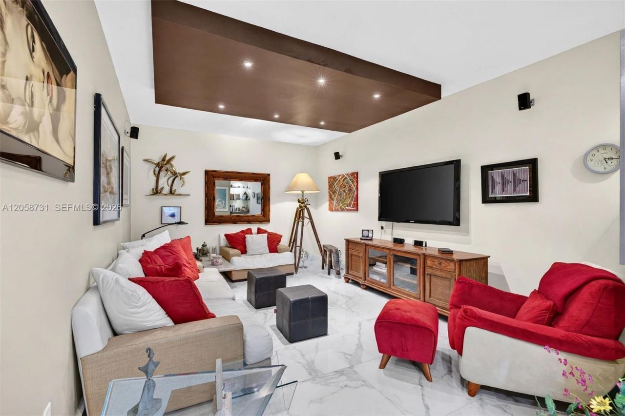 3330 NE 190th St, Unit UPH14, Aventura, FL 33180 Photo