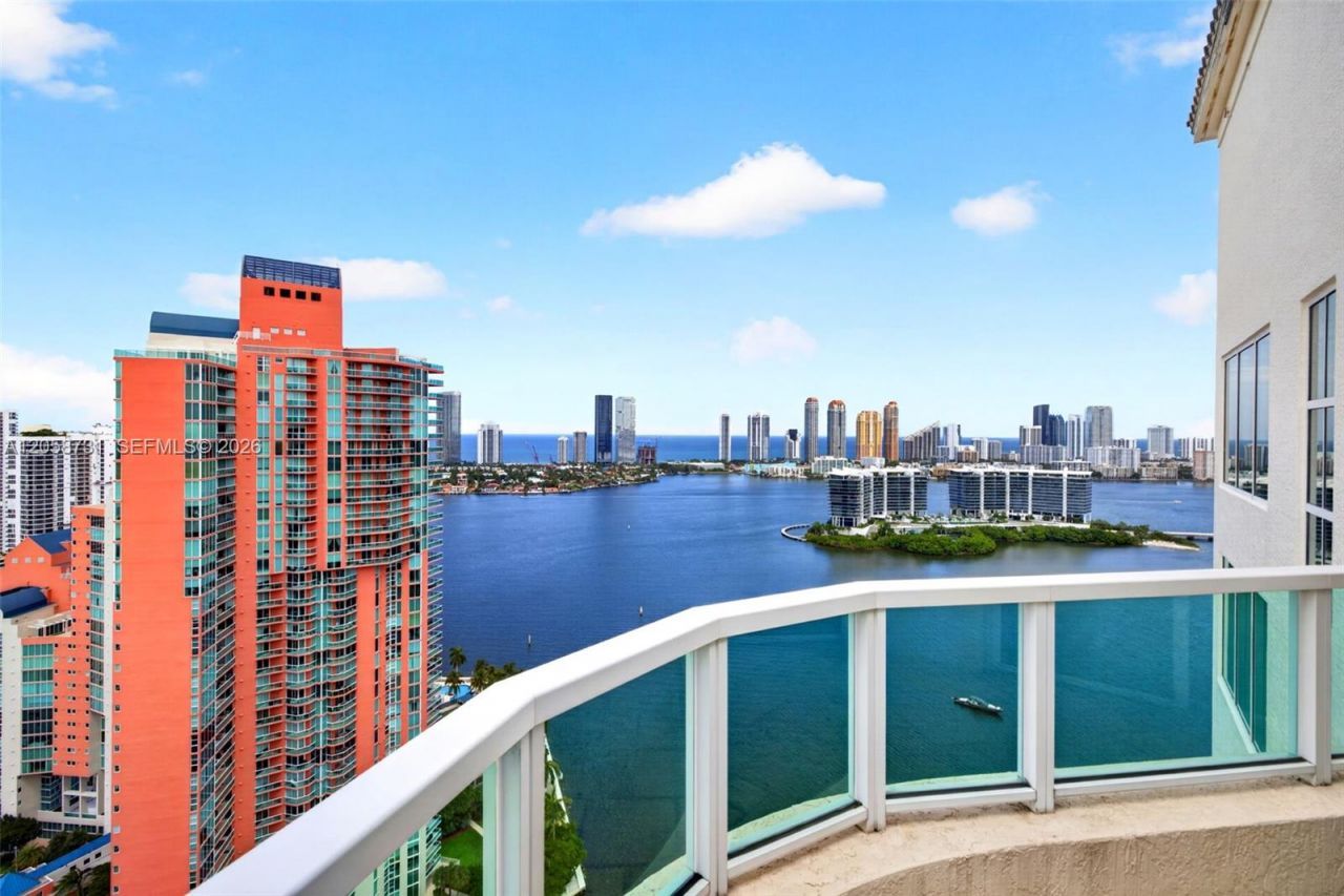 3330 NE 190th St, Unit UPH14, Aventura, FL 33180 Photo