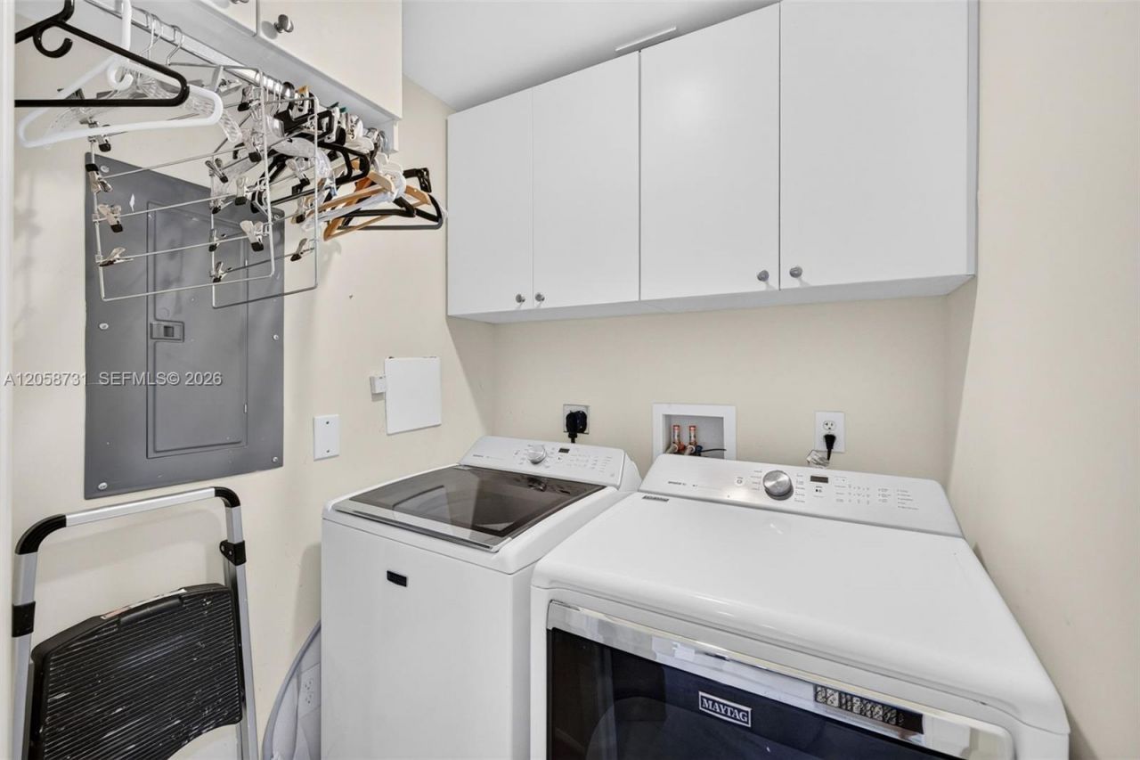3330 NE 190th St, Unit UPH14, Aventura, FL 33180 Photo