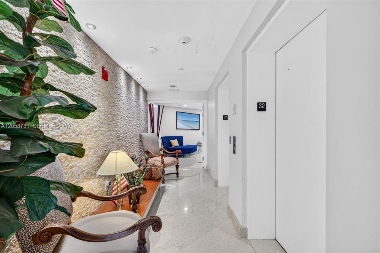 3330 NE 190th St, Unit UPH14, Aventura, FL 33180 Photo