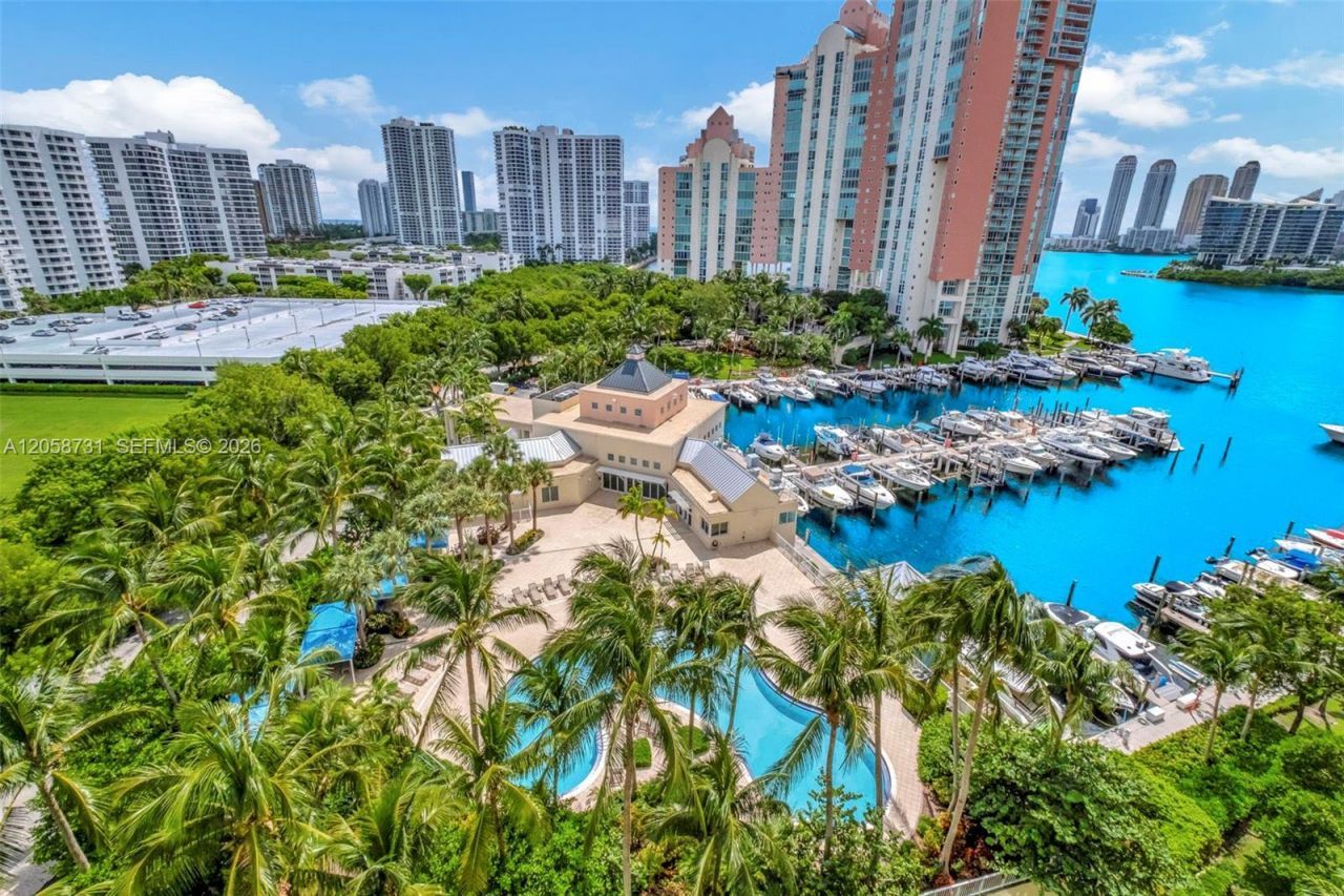 3330 NE 190th St, Unit UPH14, Aventura, FL 33180 Photo