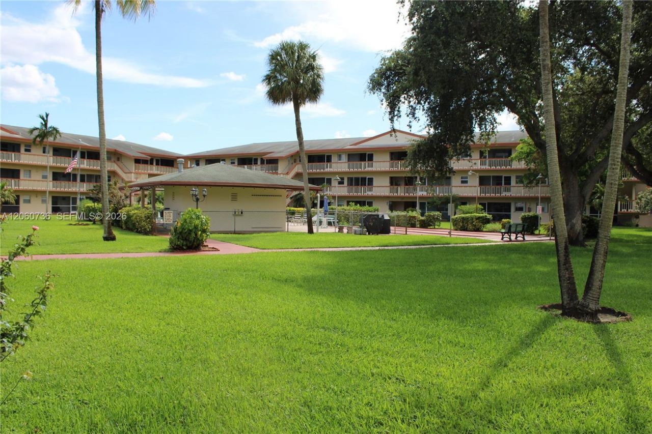 5300 Washington St, Unit H134, Hollywood, FL 33021 Photo