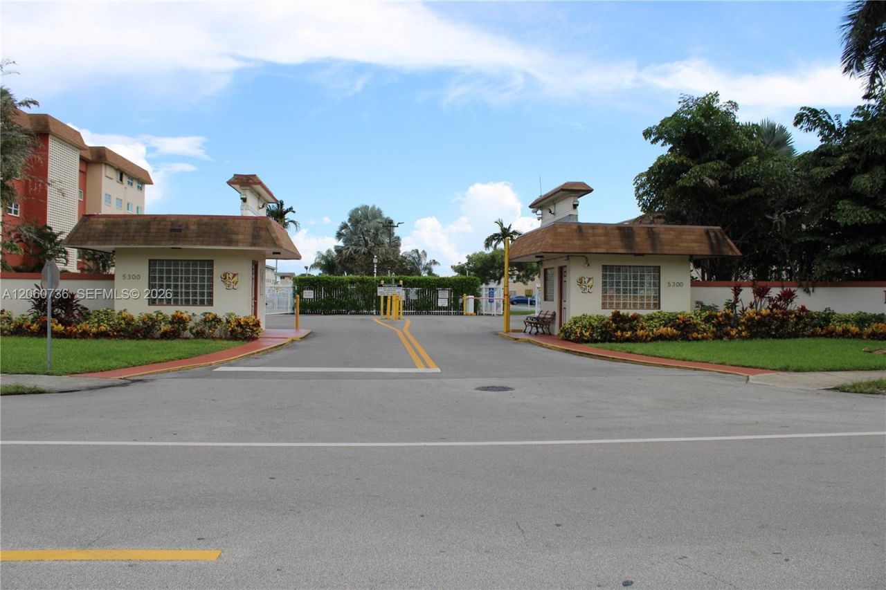 5300 Washington St, Unit H134, Hollywood, FL 33021 Photo