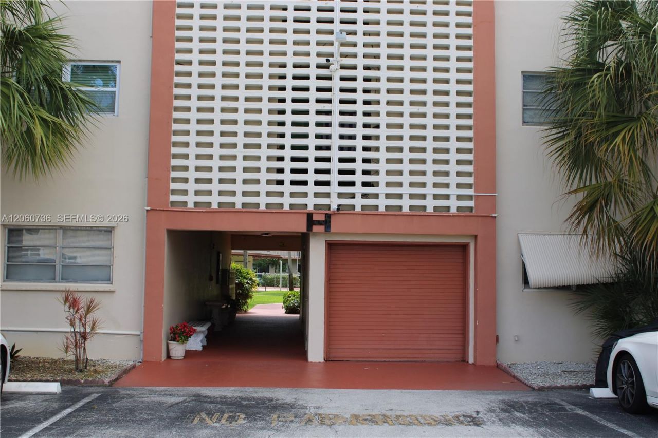 5300 Washington St, Unit H134, Hollywood, FL 33021 Photo