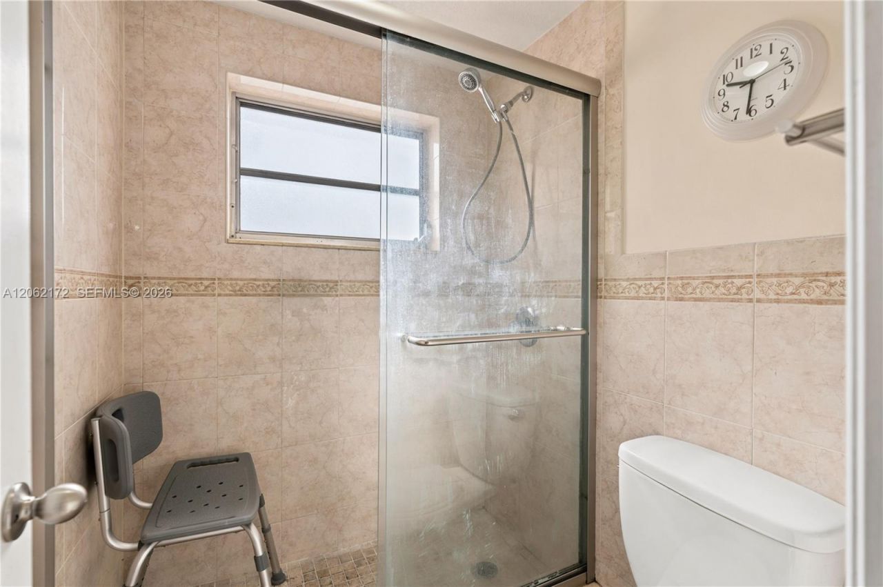 1855 W 60th St , Unit 407, Hialeah, FL 33012 Photo