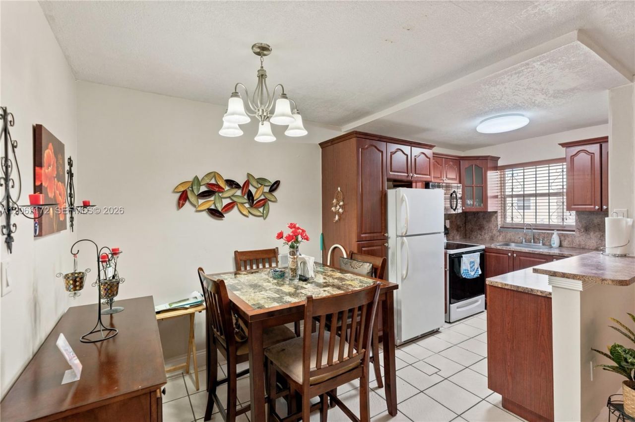 1855 W 60th St , Unit 407, Hialeah, FL 33012 Photo