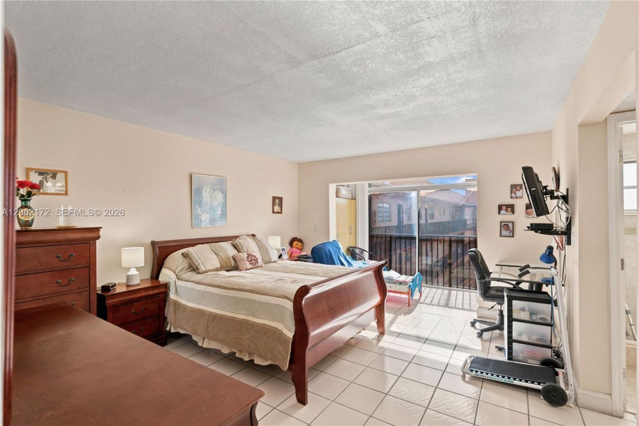 1855 W 60th St , Unit 407, Hialeah, FL 33012 Photo