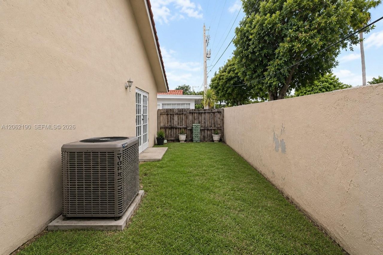 7251 SW 113th Ct Cir , Miami, FL 33173 Photo