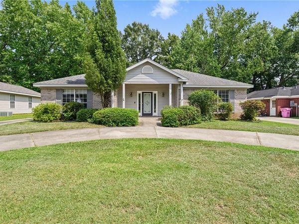 1772 Woodmont Drive, Semmes, AL 36575