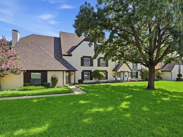 981 Chateau Valee Circle, Bedford, TX 76022