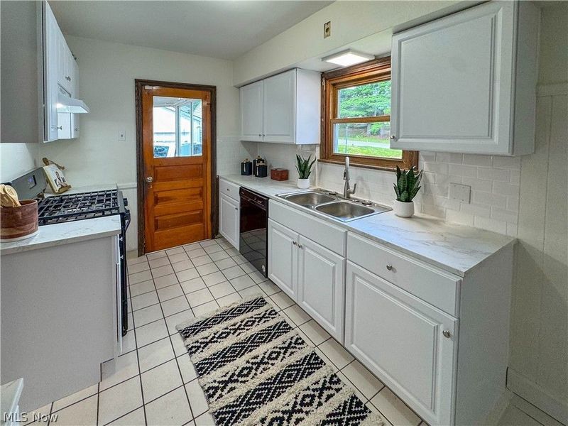 418 E Prospect Street, Girard, OH 44420 Photo 12