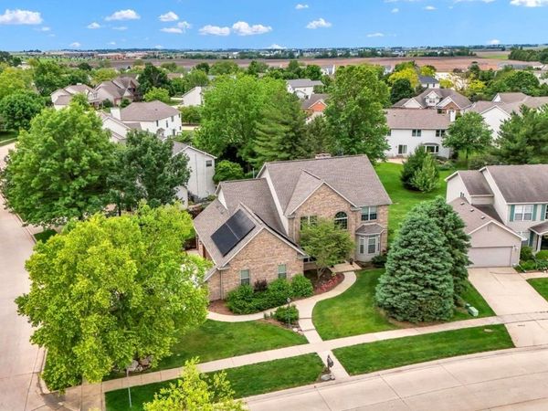 4601 Stonebridge Drive , Champaign, IL 61822