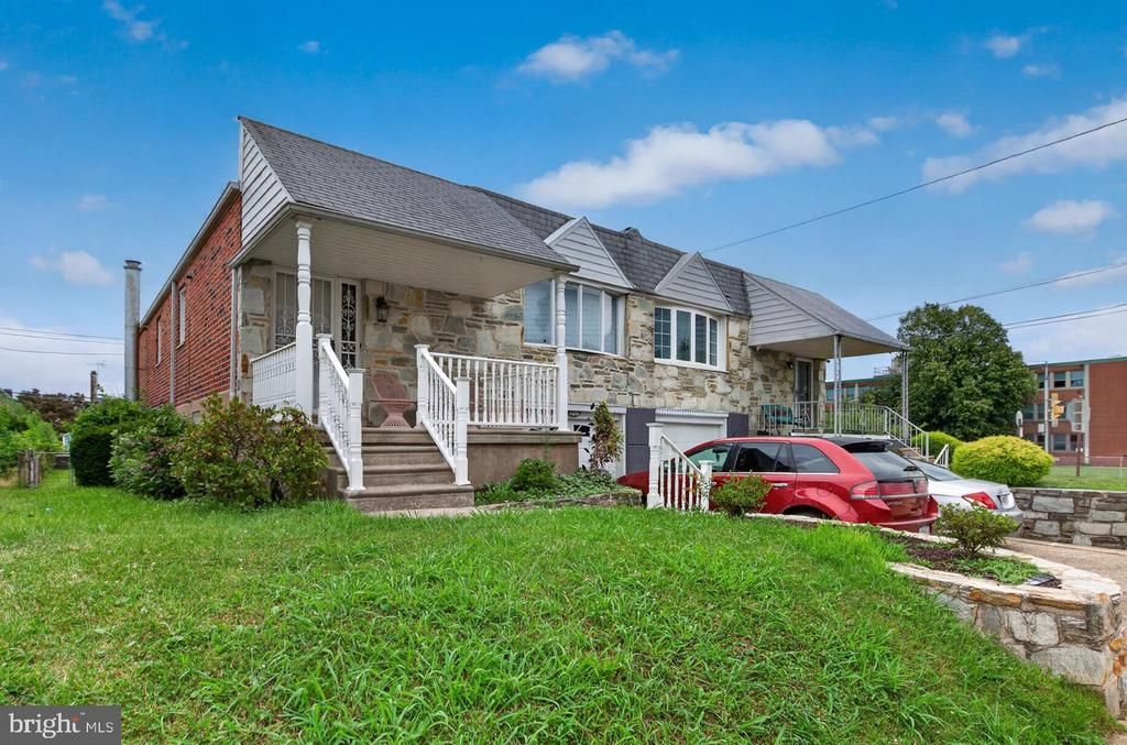 9731 HOFF STREET , PHILADELPHIA, PA 19115
