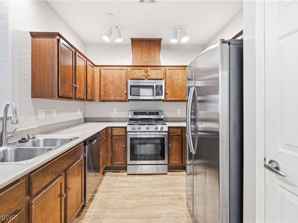 6868 Sky Pointe Drive, Unit 2051, Las Vegas, NV 89131