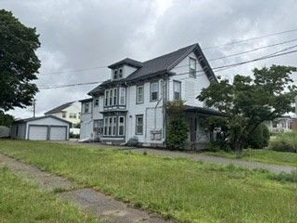 5 Walnut Avenue, Unit 4, Stoughton, MA 02072