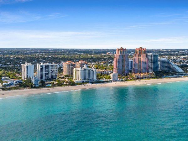 2011 N Ocean Boulevard, Unit 405, Fort Lauderdale, FL 33305