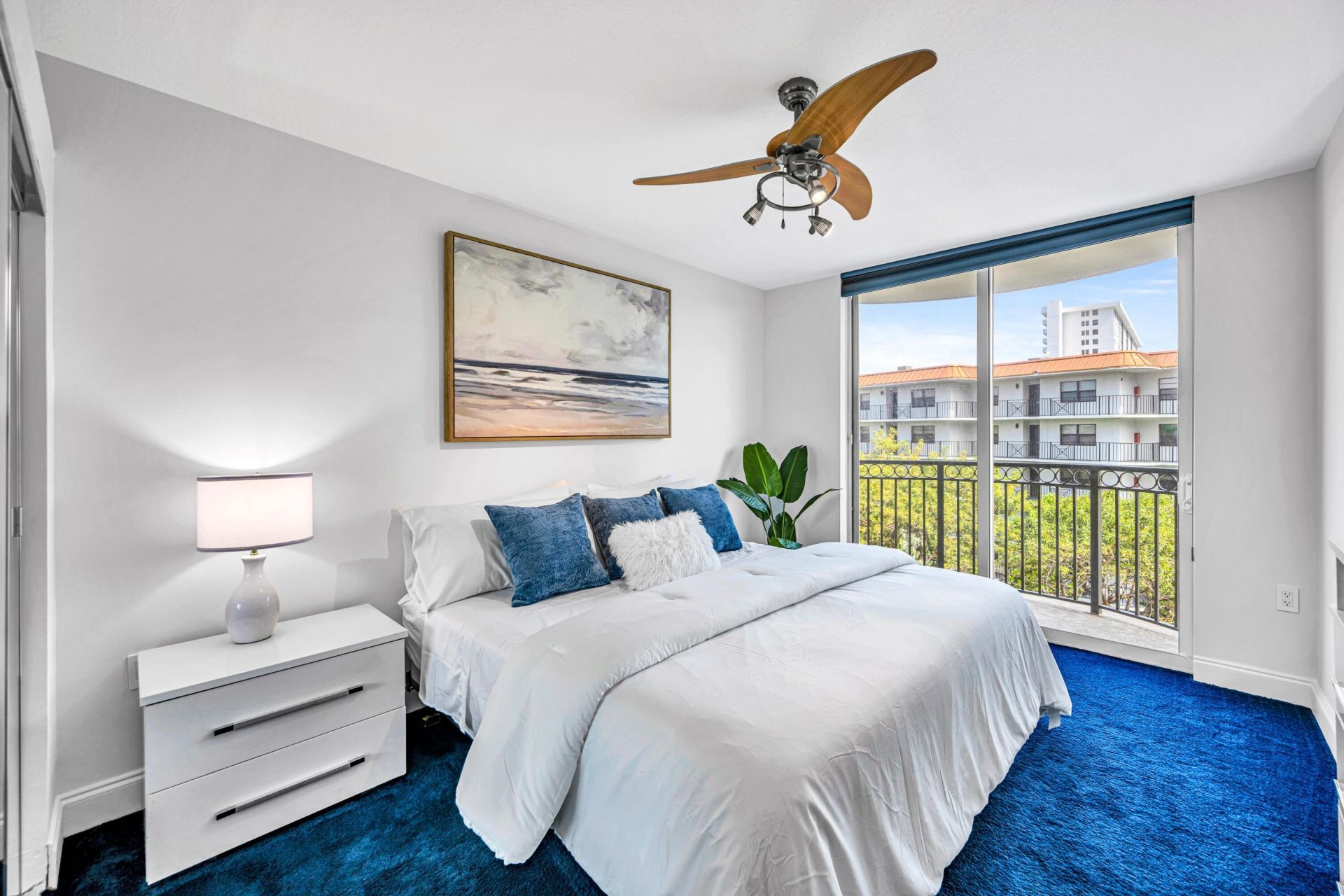 2011 N Ocean Boulevard, Unit 405, Fort Lauderdale, FL 33305 Photo