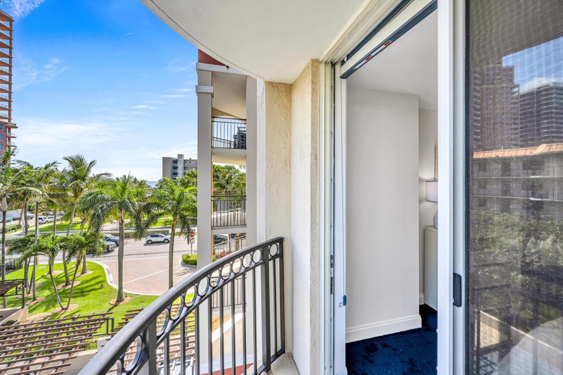 2011 N Ocean Boulevard, Unit 405, Fort Lauderdale, FL 33305 Photo