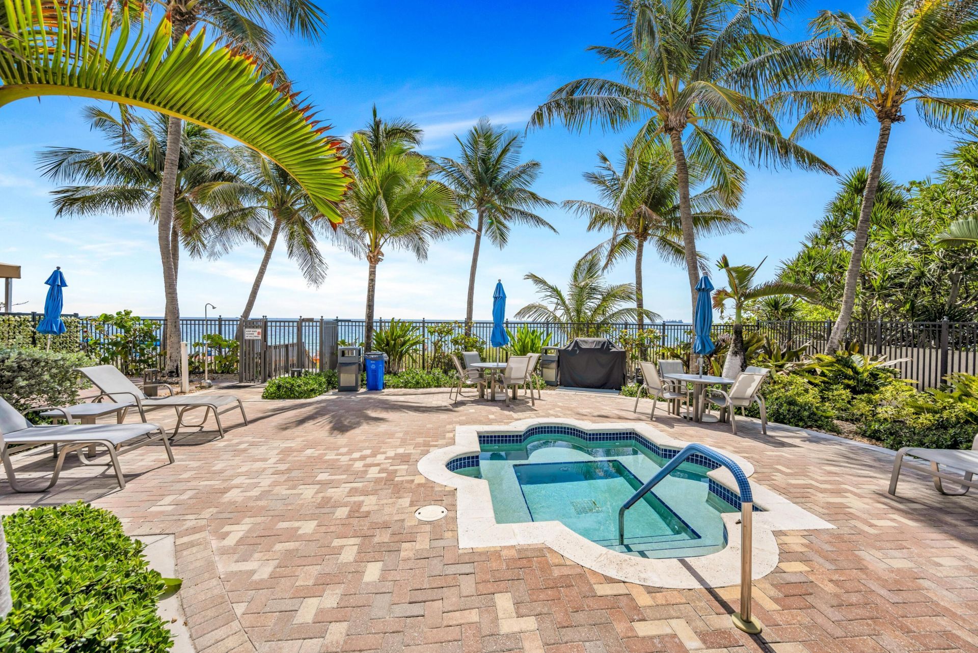 2011 N Ocean Boulevard, Unit 405, Fort Lauderdale, FL 33305 Photo