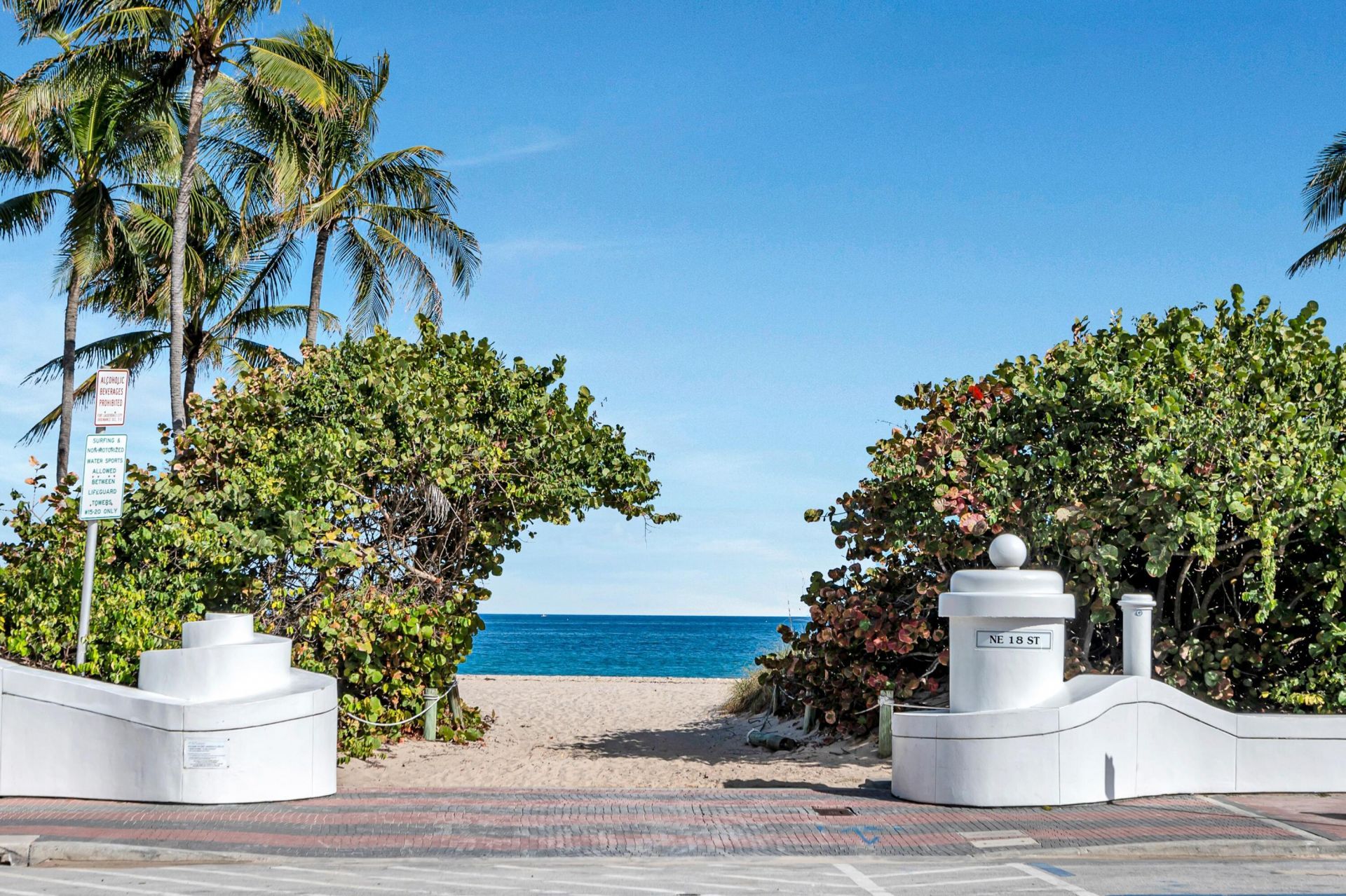 2011 N Ocean Boulevard, Unit 405, Fort Lauderdale, FL 33305 Photo