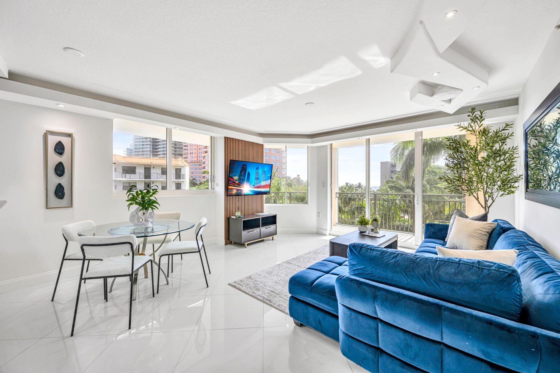 2011 N Ocean Boulevard, Unit 405, Fort Lauderdale, FL 33305 Photo