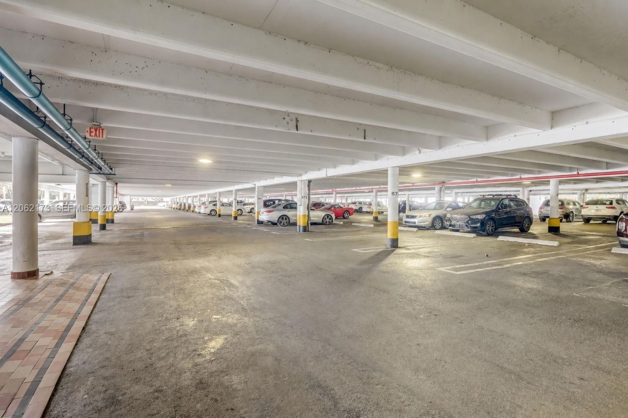 2750 NE 183rd St, Unit 304, Aventura, FL 33160 Photo