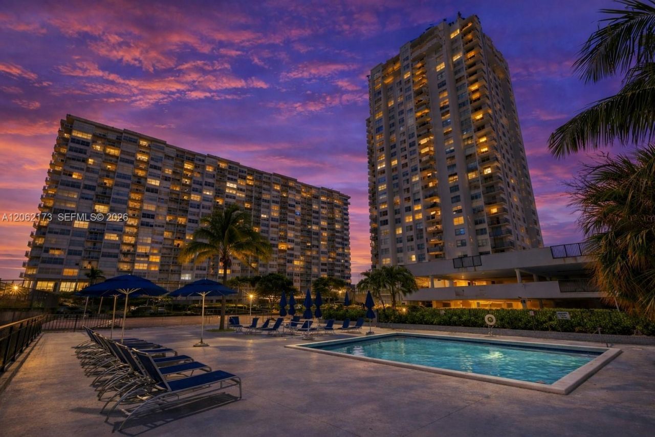 2750 NE 183rd St, Unit 304, Aventura, FL 33160 Photo